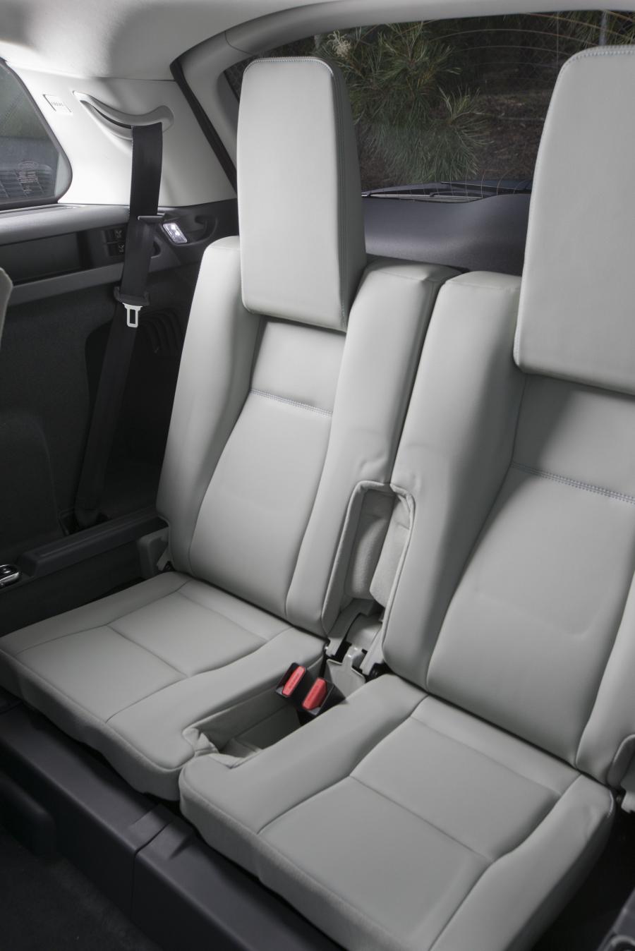  Land Rover Discovery Sport SE 2015 года  (AU) (фото 4 из 22)